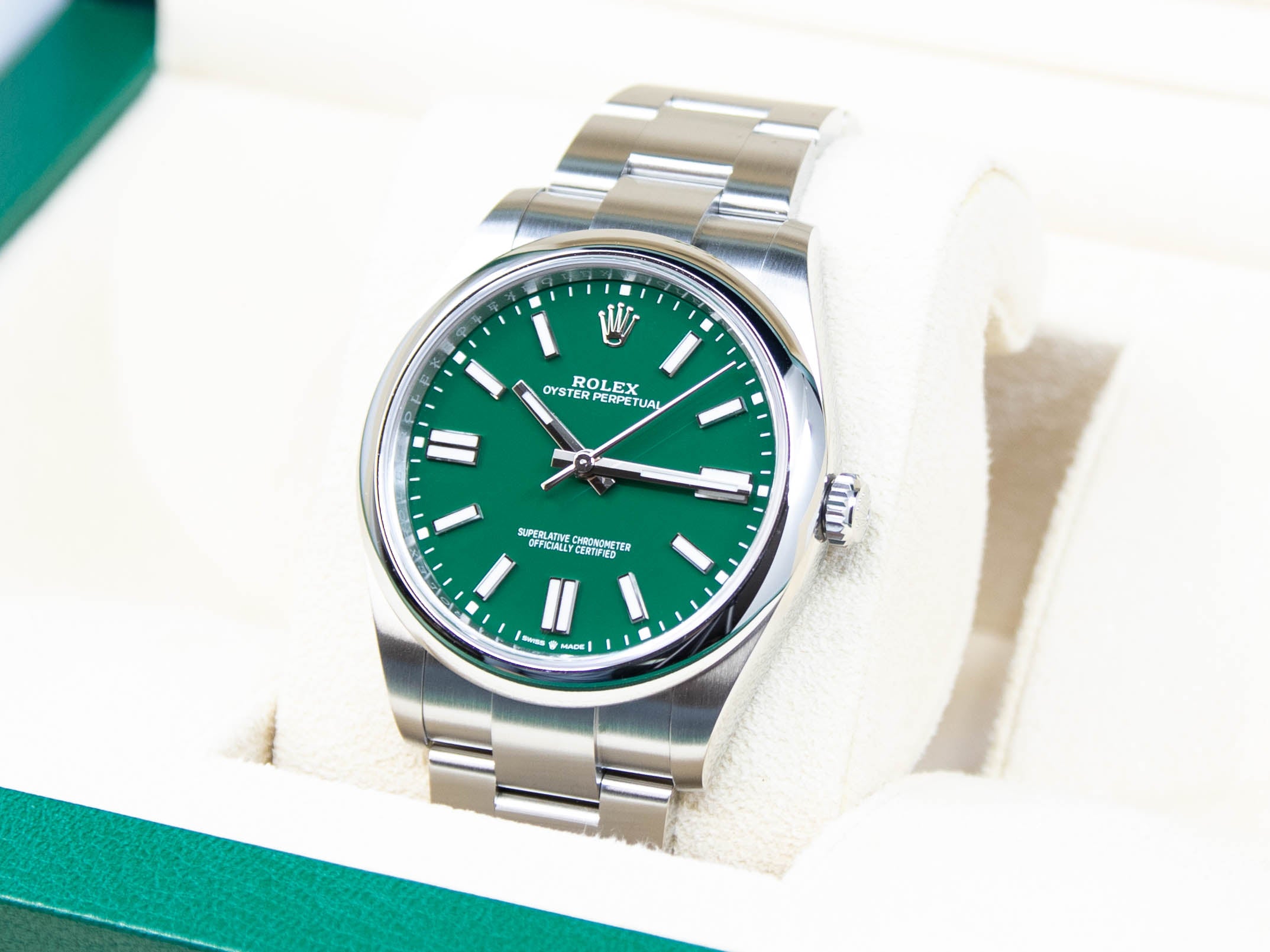 OYSTER PERPETUAL GREEN 41mm ref.124300 11/2024