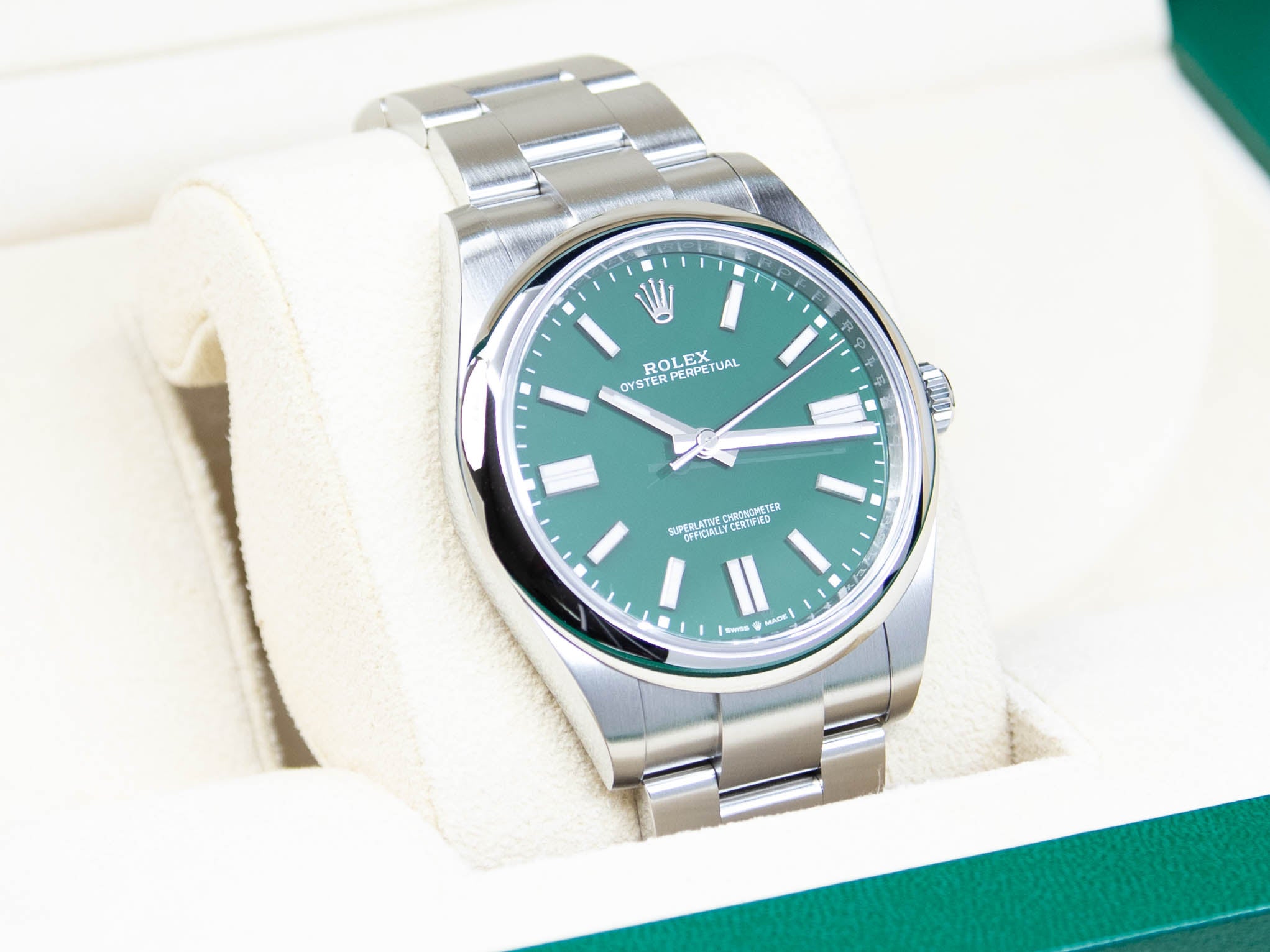 OYSTER PERPETUAL GREEN 41mm ref.124300 11/2024